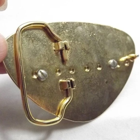 Striated Faux Stone in a Gold Tone Brassy Metal Triangular Belt Buckle - Picture 7 of 8